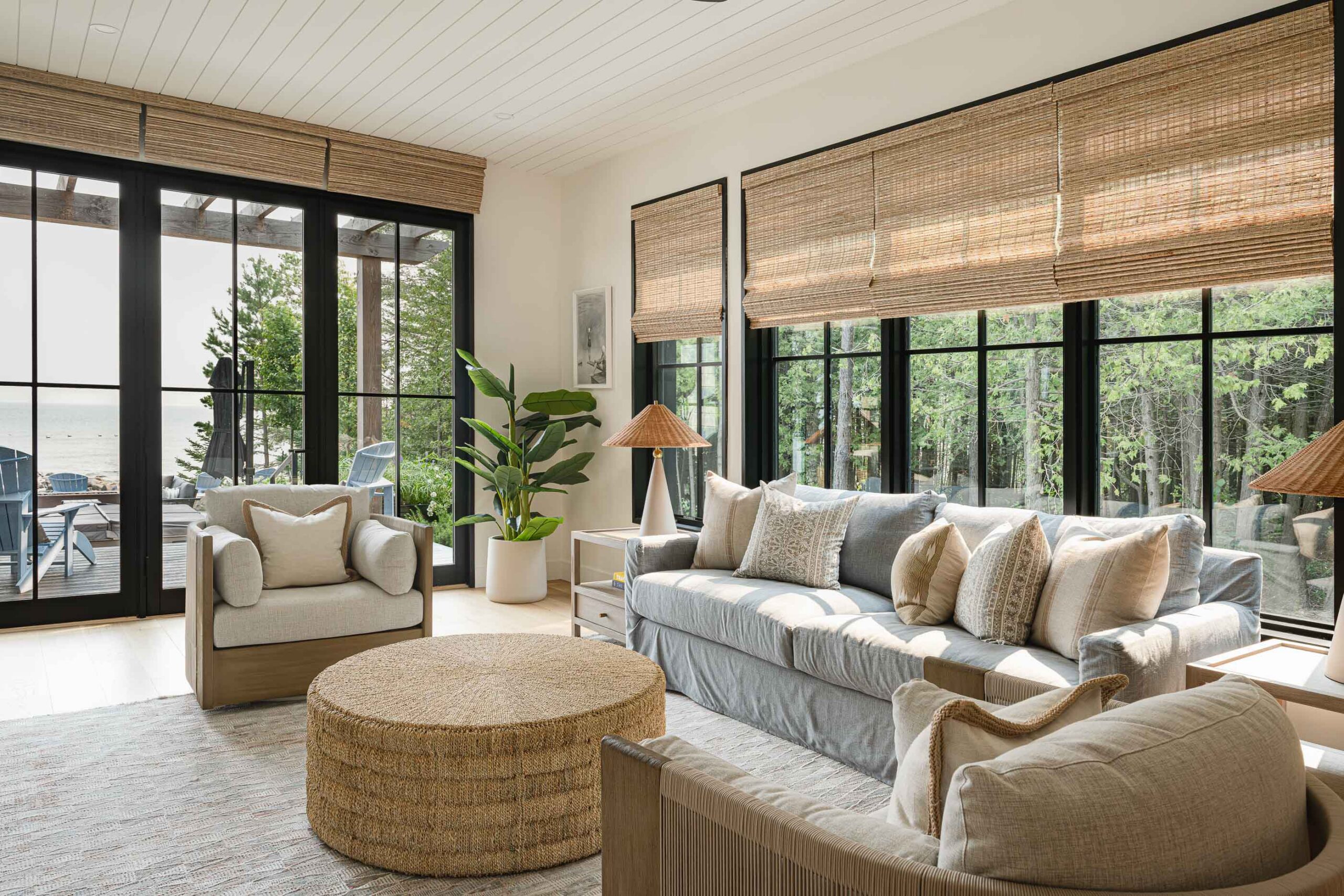 Sunroom in a modern beach house built by a Collingwood custom home builder