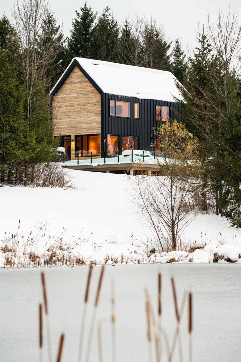 Exterior of a Custom Scandi-style Cabin built by Blake Farrow Project Management Inc.